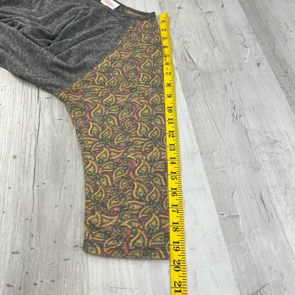Lularoe Gray 3/4 Sleeve Randy Simply Comfortable T-Shirt Medium - Picture 9 of 10
